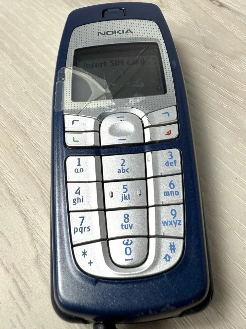 NOKIA Model 6010 Blue Candybar CELL PHONE *Cracked Screen* FOR PARTS/REPAIR